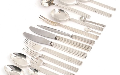Sigvard Bernadotte: “Bernadotte”. Danish sterling silver cutlery. Manufactured by Georg Jensen, after 1945. Weight excl. parts with steel app. 2948 gr. (70)