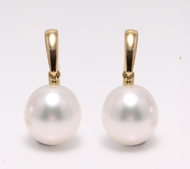 South Sea pearl earrings in14k gold