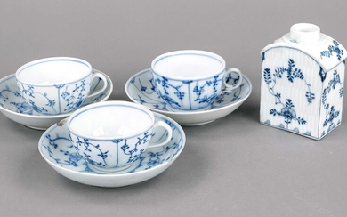 Three cups with UT and 1 tea caddy, w. Tettau, Bavaria, 19th c., garlic decoration in underglazed