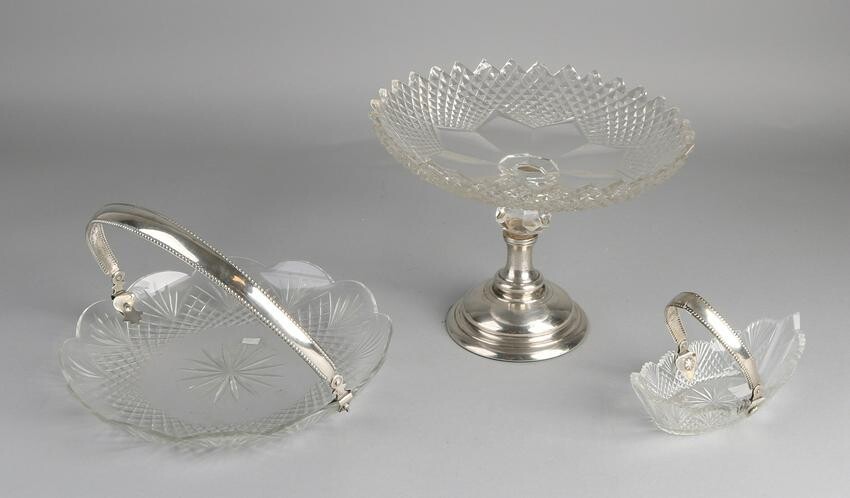 Three pieces of crystal with silver, 833/000, a boat