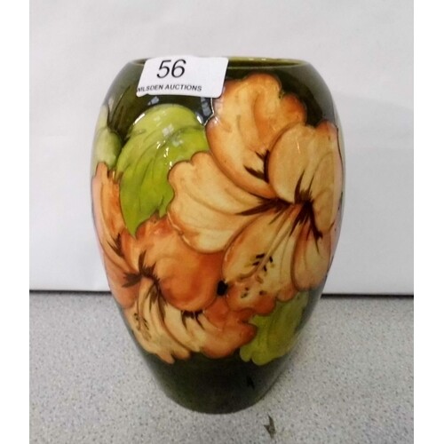Walter Moorcroft Coral Hibiscus pattern vase 18.5 cm no dama...