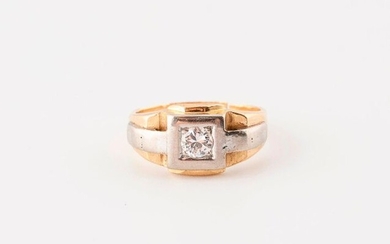 Yellow and white gold (750) Tank type ring set with an old fashioned brilliant cut diamond, about 0.20 carat, in grit setting on a square bezel.