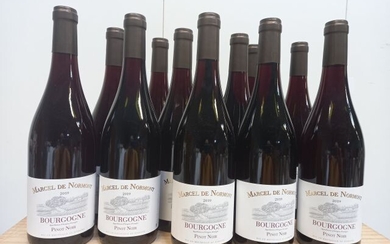 12 bouteilles de Bourgogne. Pinot noir. Marcel... - Lot 57 - Enchères Maisons-Laffitte