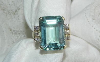 14 kt. Gold - Ring Aquamarine and diamonds