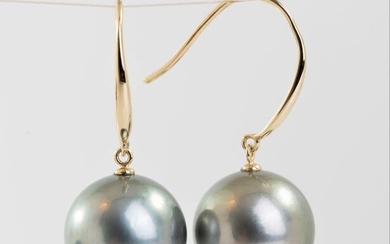 14 kt. Yellow Gold - 11x12mm Round Tahitian Pearls