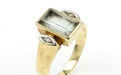 14 kt gold ring with aquamarine and...