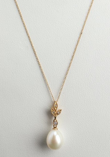 14K Yellow Gold Diamond & Pearl Pendant Necklace