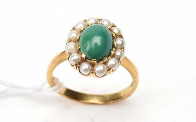 A TURQUOISE AND SEED PEARL RING IN 18CT GOLD, SIZE O