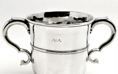 ANTIQUE GEORGE I EARLY GEORGIAN SILVER TWO HANDLED CUP