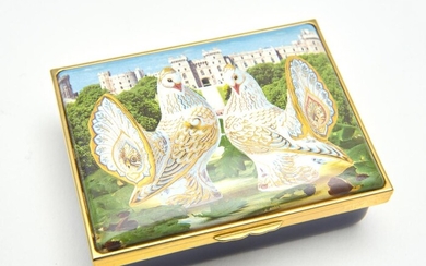 A BOXED ROYAL CROWN DERBY HALCYON DAYS ENAMEL PILL BOX 'GOVIERS DOVES'