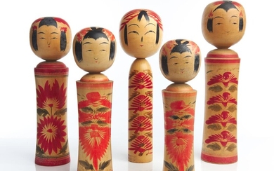 A COLLECTION OF FIVE JAPANESE KOKESHI DOLLS 20TH CENTURY