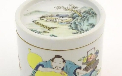 A Chinese pot and cover / caddy of cylindrical form