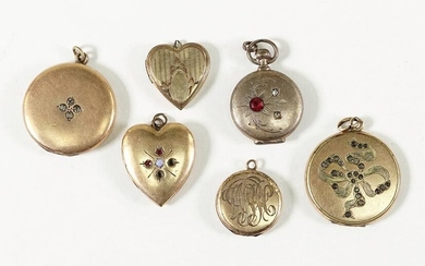 A Collection of Victorian Goldfilled Lockets.