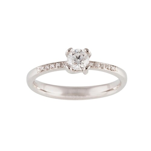 A DIAMOND SOLITAIRE RING, mounted in 18ct white gold. Estima...
