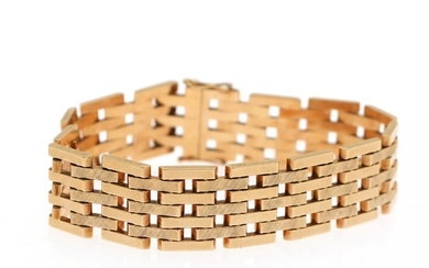 A bracelet of 14k gold. L. 18.5 cm. Weight app. 30.5 g.