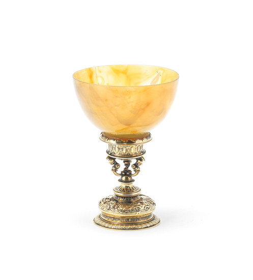 A late 16th / early 17th century silver-gilt and hardstone cup