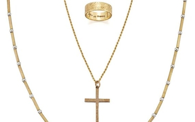 A small group of jewellery, comprising: a two colour necklace composed of tubular links with faceted link spacers, length 42.0cm; a fine link neckchain, length 50.0cm; an 18ct gold band ring, London hallmarks, 1968, 5.2g; and a 9ct gold cross...