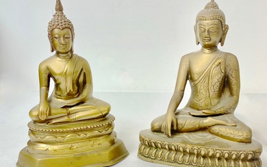ASIE DU SUD - Travail moderne Deux bouddhas en prière Bronze à patine doré H....