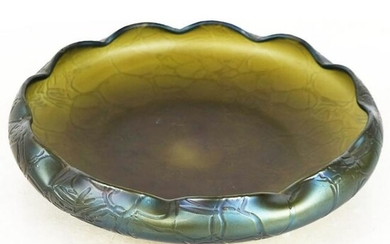 Art Glass Scallop Bowl