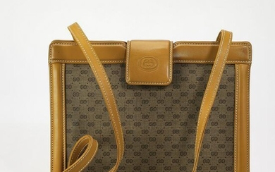 Authentic Gucci Monogram Supreme Canvas Shoulder Bag