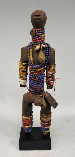 Beautiful Namji doll (1) - Wood - Cameroon