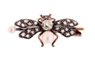 Bee brooch in gold and silver set with diamonds and...
