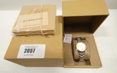 Burberry BU10118 wristwatch with box, warranty card and bookletCondition Report...