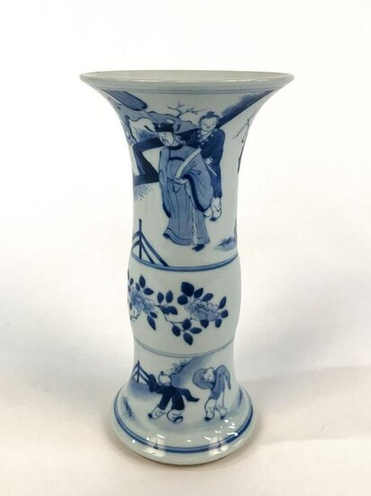 CHINESE BLUE AND WHITE CHING STYLE GU VASE