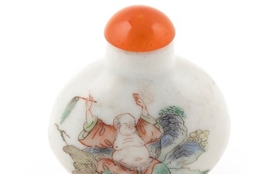 CHINESE FAMILLE ROSE PORCELAIN SNUFF BOTTLE Late 19th Century Height 2.5". Agate stopper.
