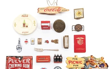 COLLECTION OF VARIOUS SMALL COCA-COLA ADVERTISING ITEMS