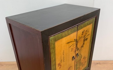 Cabinet - Wood - China (No Reserve Price)