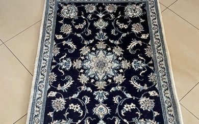 Carpet - 147 cm - 97 cm