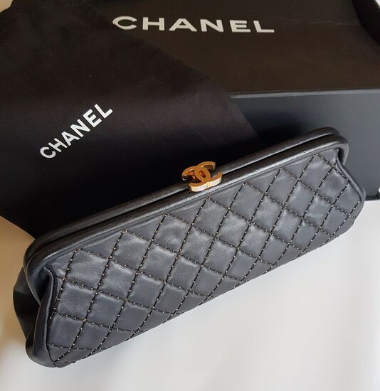 Chanel - Pochette Clutch bag in Italy