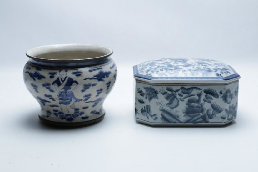 Chinese Blue & White Jardiniere with a Lidded Box height - 13.5cm