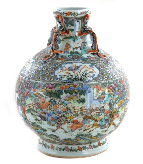Chinese Export Enameled Porcelain Vase