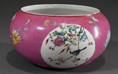 Chinese Famille Rose bowl with three round cartouches "Plants and Birds" on rosé sgraffito ground with tendrils and scattered flowers, iron-red 6-character Qianlong mark, h. 12,6cm, Ø 24cm, rim inside slightly damaged