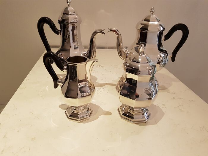 Coffee and tea service - .800 silver - Italy - Second half 20th century