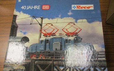 Collection of OO gauge including Bassett- Lowke shunting sta...
