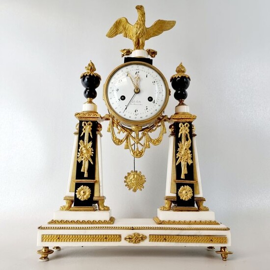 Column Chimney Clock De Belle a Paris - Enamel, Marble, Ormolu - about 1787