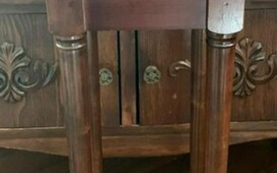 Column style plant stand