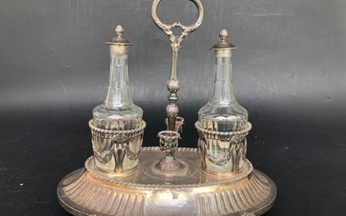 Cruet stand, 18th century silver oil cruet - Silver, solid silver and glass - France - Late 18th century