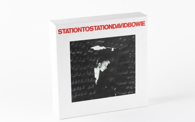 DAVID BOWIE Station to Station Deluxe Edition : The ultimate fan experience Coffret comprenant :...