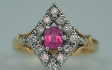 Diamond Marquise Halo (0.36ct) & Ruby - 18 kt. Yellow gold - Ring
