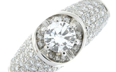 Diamond single-stone dress ring, with diamond shoulders