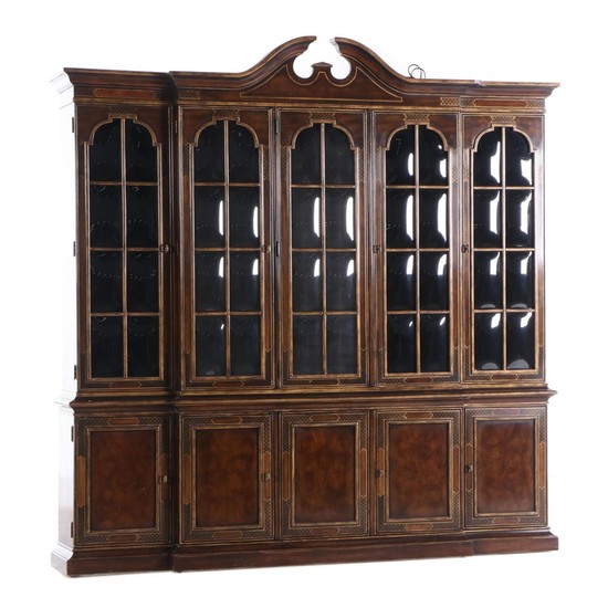 Drexel-Heritage Georgian Style Breakfront China Cabinet, Late 20th Century