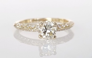 Engagement ring Diamond