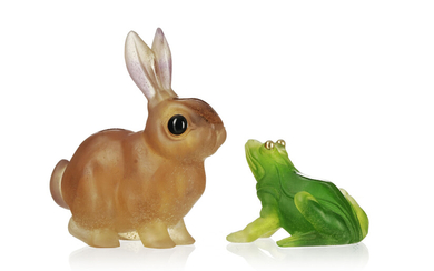Ensemble d'1 lapin et 1 grenouille en pâte de verre orange et vert signés Daum France, h. 6 et 13 cm