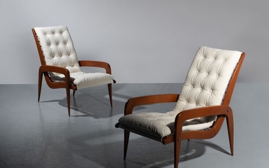 Gio PONTI 1891-1979Rare paire de fauteuils - 1937Piètement et structure en bois, coussins d’assise et...