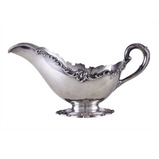 Gorham sterling gravy boat cast with floral scroll border