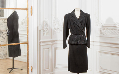 HERMES, collection Couture, circa 1940. Manteau de forme redingote faisant...